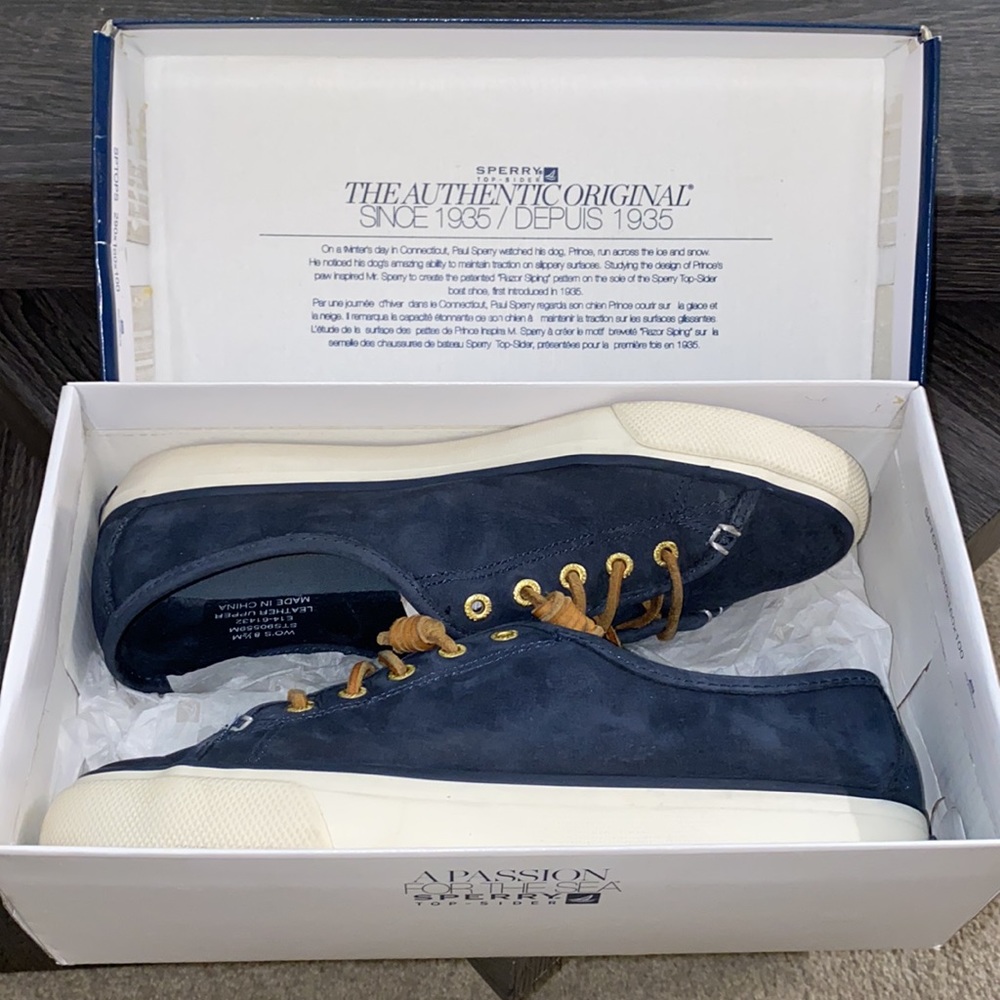 Sperry Shoes - Picture 4 of 7
